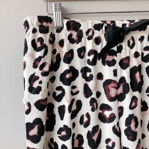 Stars Above Animal Print PJ set New with tags! Womens Pyjamas medium - Picture 14 of 16